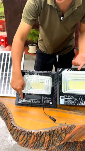 Đèn năng lượng mặt trời TP-SOLAR TPDP11.300 LED cao cấp 300W đèn pha LED cao cấp năng lượng mặt trời chip LED 5054 300W chính hãng chất lượng hàng đầu