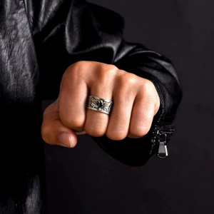 Cincin Elegan Desain Eagle Zirconia Black Stone (Adjustable)