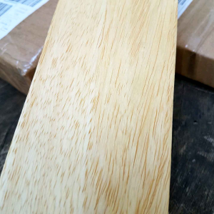 kayu johar full putih ukuran 3x7x60 untuk kerajinan