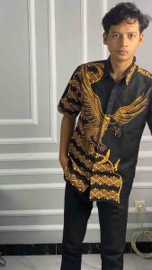 Batik Hadi Solo Kemeja Batik Slimfit full furing katun motif BURUNG EMAS lengan pendek
