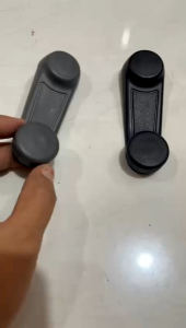 PUTARAN KACA/ENGKOLAN KACA GRAND MAX WARNA HITAM DAN ABU