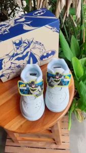 ADDA รองเท้านักเรียนอนุบาลพละขาว (Batman) รุ่น 41N20
