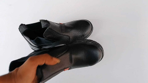 sepatu safety - sepatu proyek