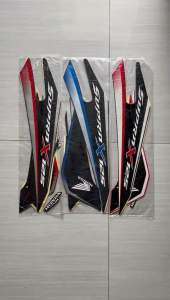 STIKER STRIPING LIS LES BODY HONDA SUPRA X 125 FI 2017 FULL HITAM