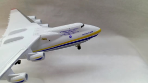 ANTONOV AN-225 MRIYA Airlines Airplane with Landing gear Diecast Aircraft Model Toy Collection Scale 1:400