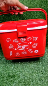 กระติกคาเนชั่น4ลิตร (ฝามีที่วางแก้ว)