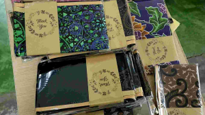 Doorgirft Batik Wallet Perkhawinan Decoration / 20 Pcs Per Pkt Souvenir Doorgirft Perkhawinan Decoration / DIY Decoration Doorgirft / Wedding Gift Perkhawinan Decoration / Decoration Gift.