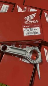 CONROD HONDA GX390 original\\n\\n Apa Itu Conrod Honda GX390?\\n\\nConrod Honda GX390 adalah komponen penting dari mesin motor Honda GX390. Conrod, juga dikenal sebagai kruk as, berfungsi sebagai penghubung antara piston dan poros engkol dalam mesin motor. Komponen ini memainkan peran penting dalam proses pembakaran dan transmisi tenaga dari piston ke poros engkol, sehingga memastikan performa optimal mesin motor Honda GX390.\\n\\n Komponen Mesin GX390\\n\\nMesin motor Honda GX390 terdiri dari berbagai komponen yang saling terkait dan berfungsi bersama untuk menghasilkan tenaga. Beberapa komponen utama mesin motor ini antara lain:\\n\\n- Piston\\n- Poros engkol\\n- Kruk as (Conrod)\\n- Blok mesin\\n- Karburator\\n\\n Fungsi Conrod Honda GX390\\n\\nFungsi utama conrod Honda GX390 adalah untuk menghubungkan piston dengan poros engkol. Dengan demikian, gerakan naik-turun piston dapat diubah menjadi gerakan rotasi pada poros engkol, yang kemudian akan menghasilkan tenaga yang digunakan oleh mesin motor.\\n\\n Cara Memilih Conrod Honda GX390 Original\\n\\nMemilih conrod Honda GX390 original sangat penting untuk memastikan performa dan keamanan mesin motor Anda. Berikut beberapa tips dalam memilih suku cadang mesin Honda:\\n\\n Tips Memilih Suku Cadang Mesin Honda\\n\\n1. Pilih suku cadang yang berasal dari pabrikan resmi Honda atau distributor resmi.\\n2. Periksa kualitas material dan proses pembuatan suku cadang tersebut.\\n3. Pastikan suku cadang yang dipilih sesuai dengan spesifikasi mesin motor Anda.\\n\\n Kelebihan Menggunakan Conrod Honda GX390 Original\\n\\nMenggunakan conrod Honda GX390 original memiliki beberapa keuntungan, antara lain:\\n\\n- Performa mesin motor yang lebih baik\\n- Kekuatan dan ketahanan komponen yang lebih tinggi\\n- Garansi dan dukungan purna jual dari pabrikan resmi Honda\\n\\n Cara Menginstal Conrod Honda GX390\\n\\nProses instalasi conrod Honda GX390 memerlukan pengetahuan dan keterampilan teknis yang cukup. Berikut langkah-langkah dasar dalam menginstal conrod Honda GX390:\\n\\n Langkah-langkah Instalasi Conrod Honda GX390\\n\\n1. Angkat blok mesin motor dan lepaskan poros engkol.\\n2. Lepaskan kruk as lama dan pasang conrod Honda GX390 original baru.\\n3. Pasang kembali poros engkol dan blok mesin motor.\\n\\n Perawatan Mesin Motor Setelah Menginstal Conrod Honda GX390\\n\\nSetelah menginstal conrod Honda GX390 original, penting untuk melakukan perawatan mesin motor secara berkala. Beberapa langkah perawatan yang dapat dilakukan antara lain:\\n\\n- Ganti minyak mesin secara rutin\\n- Periksa dan ganti filter udara sesuai dengan jadwal servis\\n- Pastikan suhu mesin tetap dalam batas normal\\n\\nDengan memilih dan menginstal conrod Honda GX390 original, Anda dapat memastikan performa optimal dan keamanan mesin motor Anda. Selalu ikuti petunjuk dan saran dari pabrikan resmi Honda untuk mendapatkan hasil terbaik.\n}