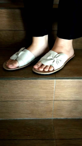 Sandal Teplek Wanita Motif Bunga Cantik Slop Slide Flat SoL Karet Anti Licin