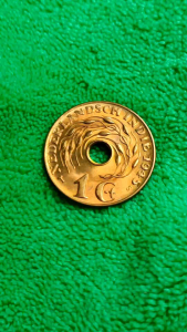 (1pc) Netherlands East Indies (1601-1949)(Indonesia). 1 Cent 1945 S. One Cent. Bronze. Queen Wilhelmina (1890 - 1948). Currency: Gulden. Condition: 90% - 100% Details. EF To AUNC. Antique Money Coin. Currency