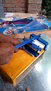 Pelubang Plastik Tempe: Alat Memotong Makanan Praktis