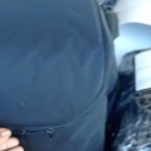 Tas Speaker JBL Warna Hitam Hijau Army Kakhi Navy: Pilihan Aksesoris JBL yang Tepat untuk Anda