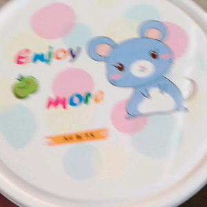 กล่องข้าวพลาสติก พร้อมฝาพิมพ์ลายการ์ตูน 3 ช่อง ขนาด 850 ml