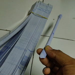 Kertas stick harummanis +- 1 kg isi banyak