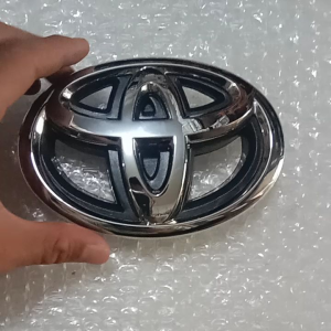 Emblem logo depan Toyota Avanza Grand BZ 300(75311)
