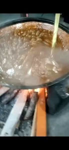 Dodol Ketan Hitam: Makanan Tradisional Indonesia yang Manis & Lembut