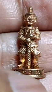 ท้าวเวสสุวรรณหล่อหลวงพ่อตี๋ วัดหูช้าง เนื้อทองผสม สร้างปี 2562  สภาพสวยเดิมใต้ฐานมีตอกโค๊ตใต้ฐาน ต 765