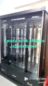 Lemari pajangan kristal minimalis 4 pintu multiplek khusus Jabodetabek