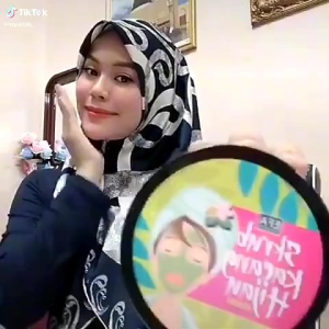 Scrub Kacang Hijau BUY 1 FREE 1(Sabun Manna)