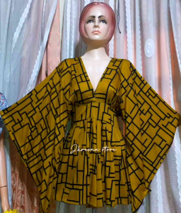 Jumpsuit Desain Bali: Eksotis & Stylish untuk Acara