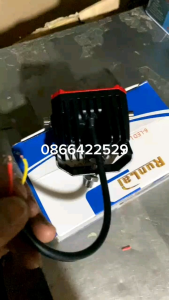 đèn trợ sáng bi cầu vuông hai chế độ sáng trắng/ vàng 12v 24v chung cho xe tảixe hơi xe máy xe công nông( bi đỏ)