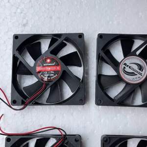 Combo 5 Quạt Tản nhiệt Fan 8 ( 1.5cm) Dòng điện dưới 0.2A