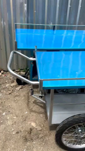 รถเข็นขายของแบบมีประตูปิด-เปิดใด้2ด้านทำจากเหล็กทั้งหลังอย่างดีกดสั่งซื้อตอนนี้แถมร่ม130x80x75กรุงเทพปริมณฑลจัดส่งต่างจังหวัด2-3วันรับสินค้าค่ะ