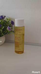 【200ml Full Size✨】CLARINS Hydrating Toning Lotion with Camomile | Alcohol Free Facial Toner | Soothing Replenish Tone Skin | For Dry & Normal Skin Types