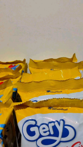 Gery Snack Sereal Bantal Rasa Cokelat Keju Paket 2 Isi 10 Pcs