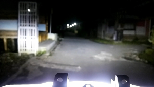 Reflektor Daymaker LED 3 Lensa Beat Deluxe: Keamanan Berkendara yang Tepat