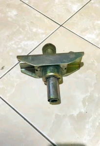 Baut Gantungan Ban Serap Kijang Super Jantan Rover Model Samping Original