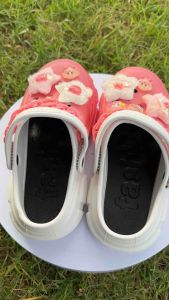 ในไทยพร้อมส่ง รองเท้าชมพูทูโทนสีชมพู-ขาว สินค้าจริงตรงปกสวยรหัส 001