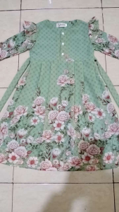 Gamis Anak Ceruty Rainbow Set Hijab Pasmina Usia 1-6tahun.