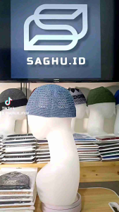 Peci Rajut Arifin: Handmade Kopiah Songkok Haji