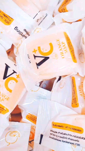 สบู่ล้างหน้า สบู่ส้ม Oraage soap VC+By jeju ผิวขาวกระจ่างใส ลดเลือนรอยด่างดำ สีผิวสม่ำเสมอ ขนาด 25 กรัม