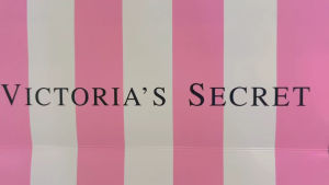 Victorias Secret Paperbag [4 pieces of paperbags] (XS for 1 to 2 bottles) 20cmx10cmx16cm