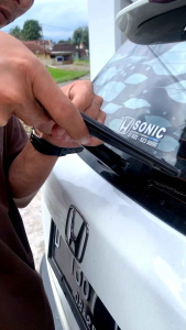 Wiper Belakang Mobil Universal Premium Berkualitas Cocok Buat Semua Jenis Mobil Bonus 3 Adaptor