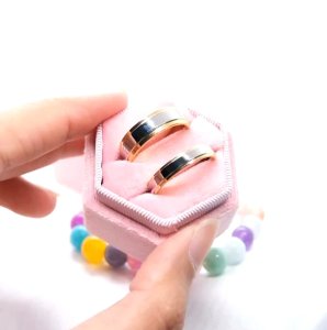 [GRATIS CETAK NAMA] Cincin Couple Titanium Anti Karat R08 | Cincin Pasangan | Cincin Hadiah | Cincin Lamaran | Cincin Tunangan | Aksesoris Pria Wanita