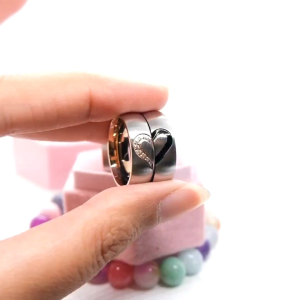 [GRATIS CETAK NAMA] Cincin Couple Titanium Anti Karat R07 | Cincin Pasangan | Cincin Hadiah | Cincin Lamaran | Cincin Tunangan | Aksesoris Pria Wanita