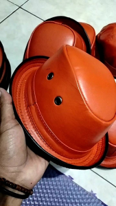 TOPI FEDORA PRIA KULIT SAPI ASLI MODEL TOMPI KOBOY WARNA ORANGE PKS