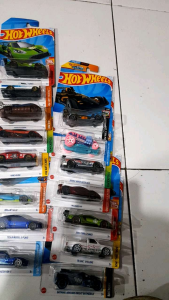 PAKET 3 PC MAINAN ANAK HOTWHEELS ORIGINAL RANDOM/MAINAN HOTWHEELS ORIGINAL