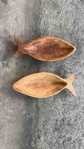 ถาดไม้ ถาดไม้วางอาหาร มินิมอล ใส่อาหาร ใส่ของ รูปปลา 29x12x3.5cm งานทำมือ ตกแต่งบ้าน ไม้จามจุรี ถ้วยไม้ ถาดใส่ของ แกะสลัก Decorative Fish wooden tray