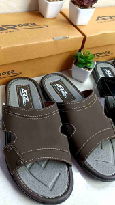 PROMO SANDAL PRIA TERBARU //SANDAL SELOP KASUAL // SANDAL KEKINIAN NYAMAN DAN AWET ./ SENDAL ARZ-FFslippers
