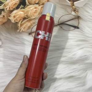 XỊT DƯỠNG BÓNG VÀ CHỐNG KHÔ RỐI CHẺ NGỌN TÓC CHI SHINE HAIR SPRAY 150g
