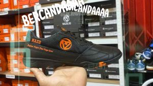 Sepatu Futsal Nazu Classic Meister Black Logo Oren