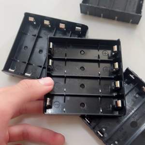 Khay nhựa 4 cell sạc-cân bằng 18650-21700 - chất lượng cao