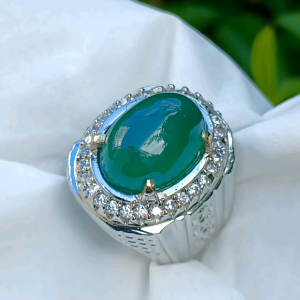 CINCIN BATU GIOK HIJAU KRISTAL SUPER KUALITAS