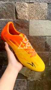 SEPATU BOLA SPECS ACCELERATOR ORANGE PINK HITAM BIRU KEKINIAN SEPATU OLAHRAGA TERBARU
