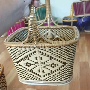ตะกร้าหวายก้นหวายแท้สานสำเร็จลายเรียบร้อยลนาด12×13นิ้วสูง7นิ้ว