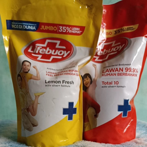Lifebuoy Bodywash 825 ml: Sabun Mandi Isi Ulang Antibacterial & Cair Biru Kuning Merah